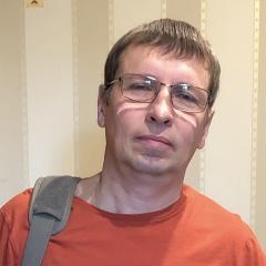 Олег Новоселов